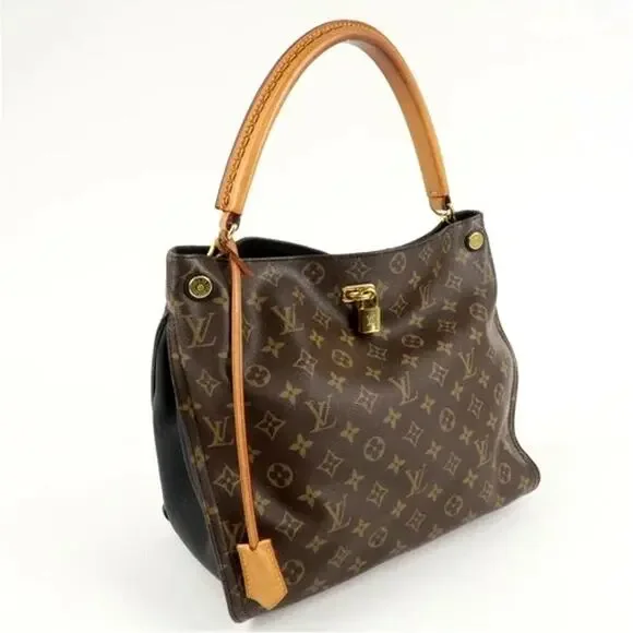 💎✨Beautiful✨💎Authentic Louis Vuitton Monogram Gaia Shoulder Bag - Picture 5 of 16